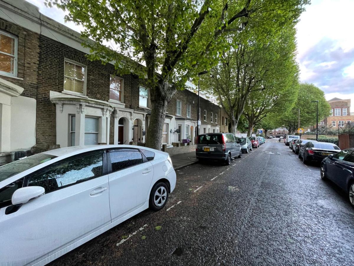 147 Knapp Road House London Exteriör bild